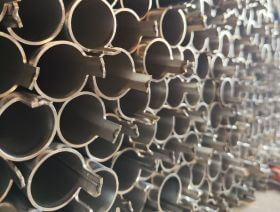 pipes welded with robot